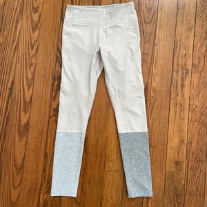 Outdoor Voices Leggings | Small